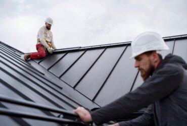 medium-shot-men-working-roof